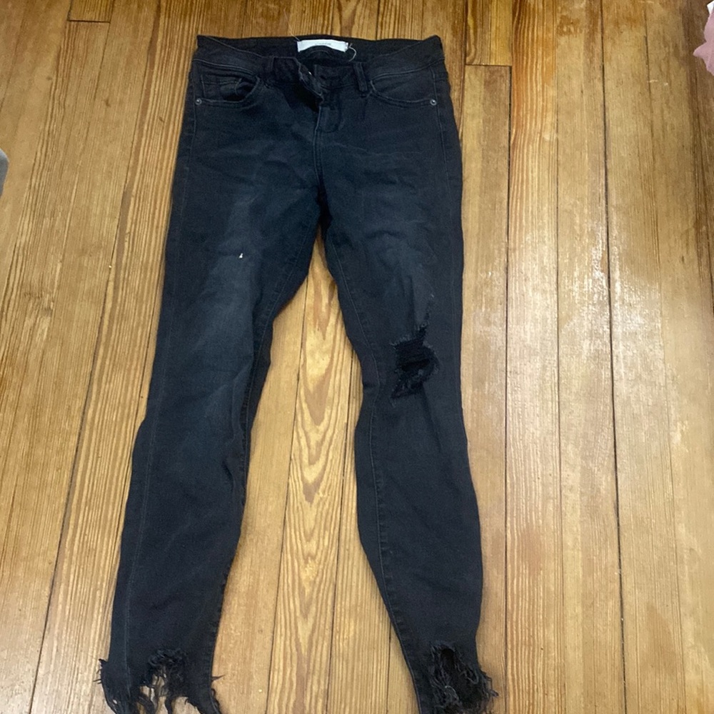 Black hidden jeans! So cute and size 26. The best Jean brand ever